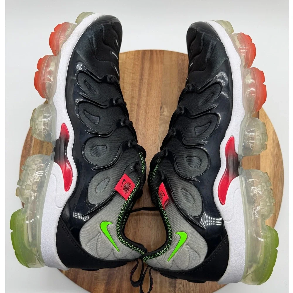 Nike Air VaporMax Plus Worldwide Men's Size 11 Black Green Flash Crimson  0413